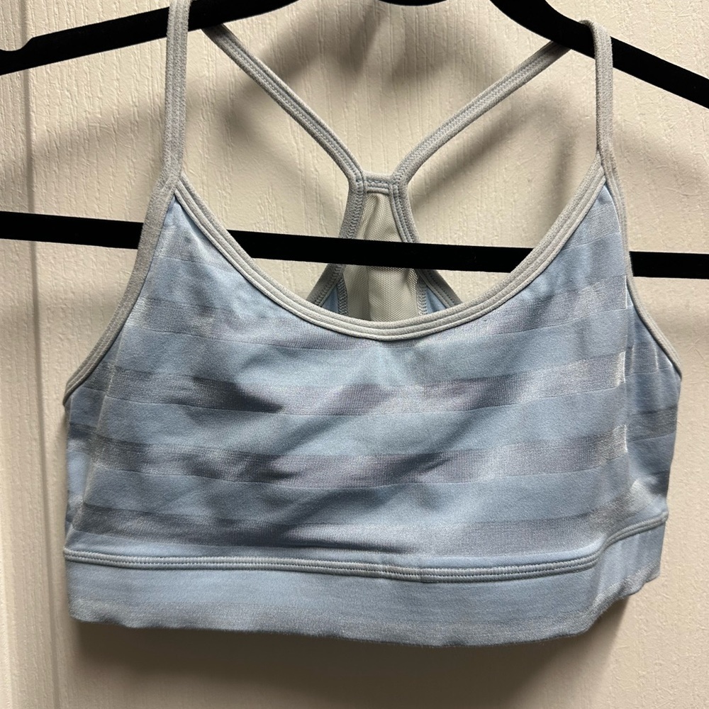 Lululemon woman Light Blue Strappy Sports Bra size 8, no pads/ NWOT # 409
